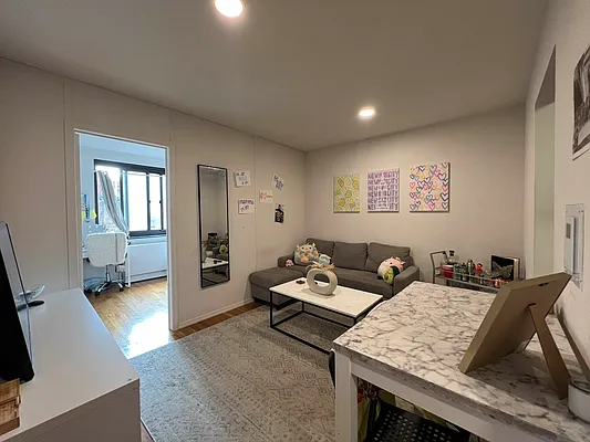 Rented by AZ REALTY NYC LLC | media 15