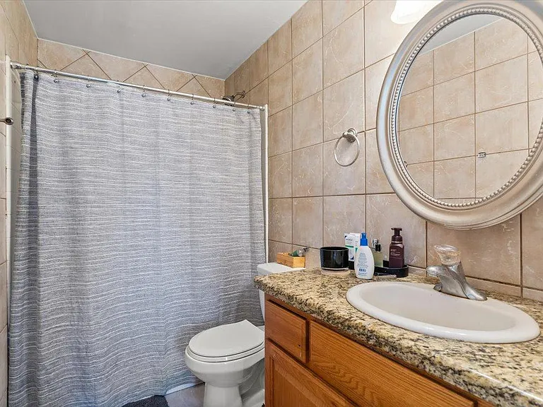 535 W 19th St — Photo 17