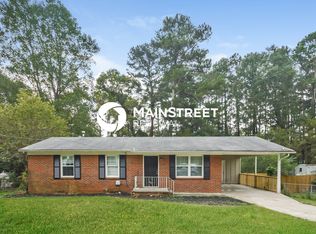 464 Pinecrest Dr, Riverdale, GA 30274