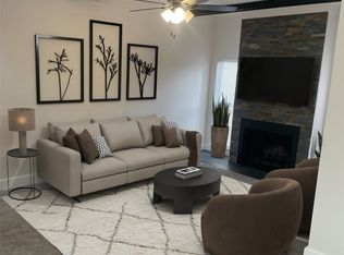 814 Pebble Beach Dr, Garland, TX