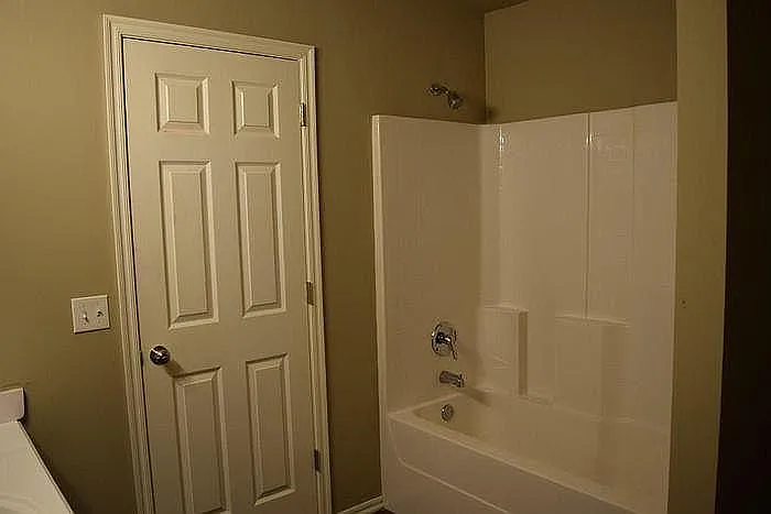2414 Canyon Creek Dr — Photo 16