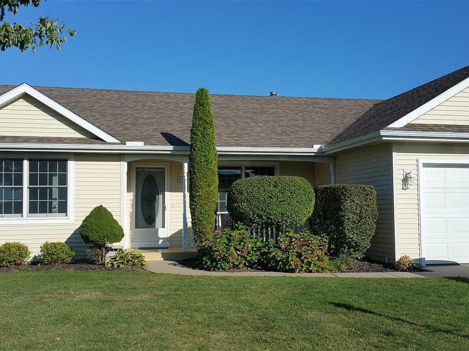1st image of 67118 Southfield Cir
