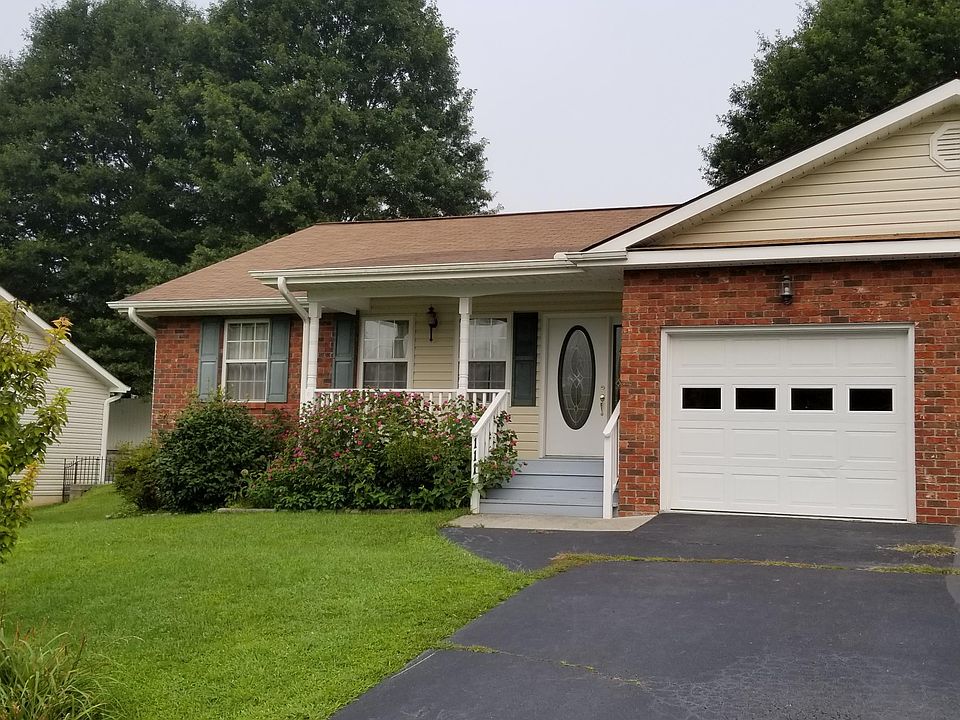 1st image of 111 E Meadow Ln