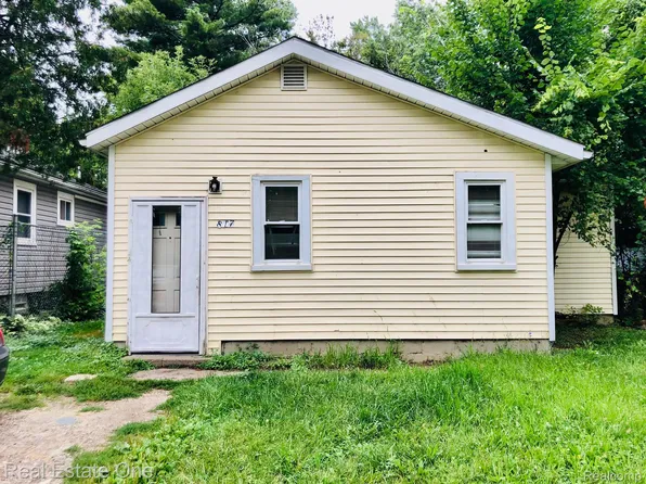 817 Orlando Ave, Pontiac, MI 48340