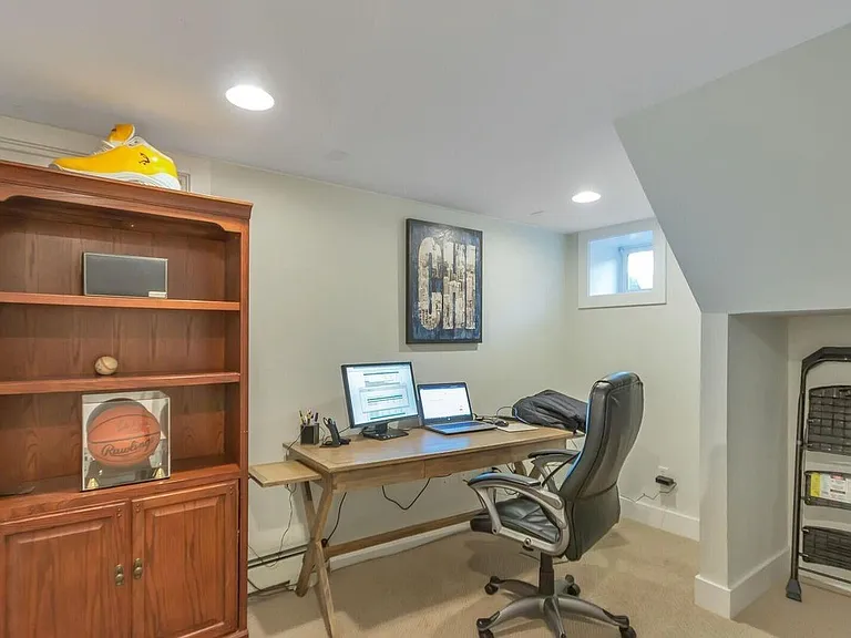 345 N Downing St — Photo 23