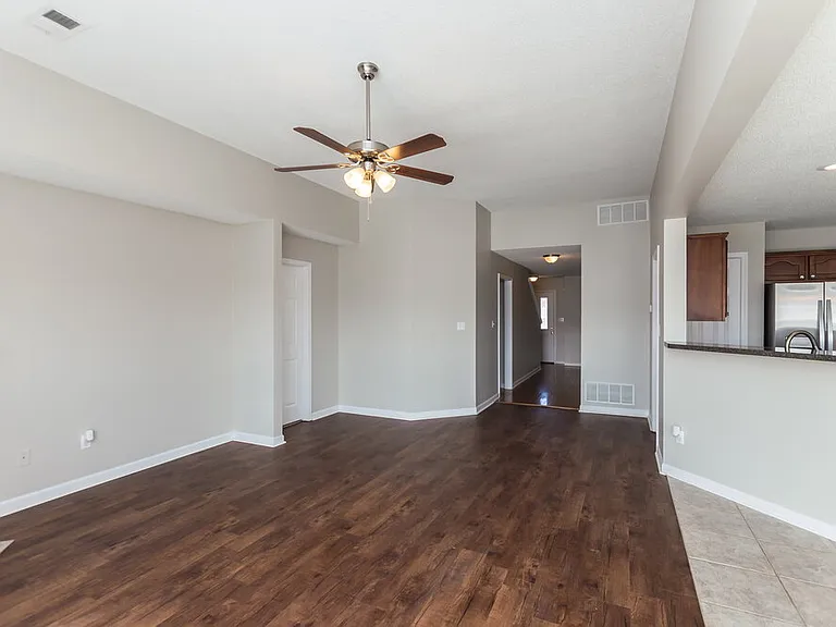 10805 Paul Coleman Dr — Photo 3