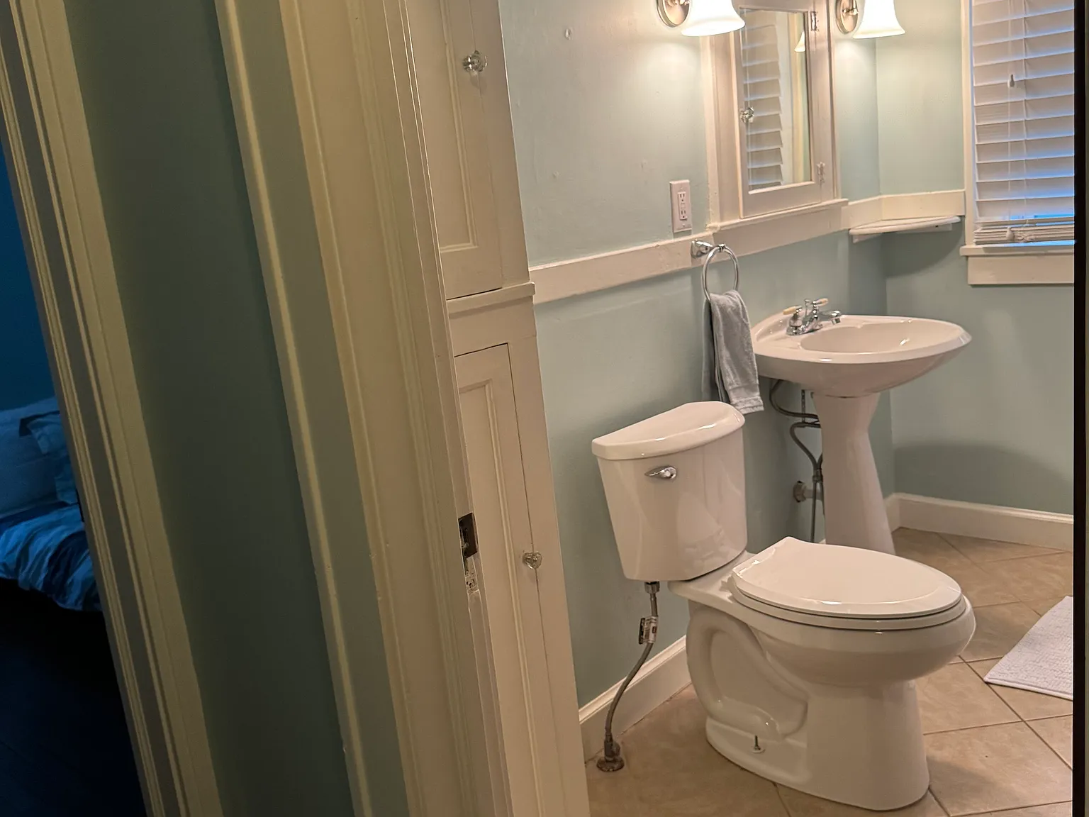 3 bed, 1100 sqft, $1,975 — Photo 4