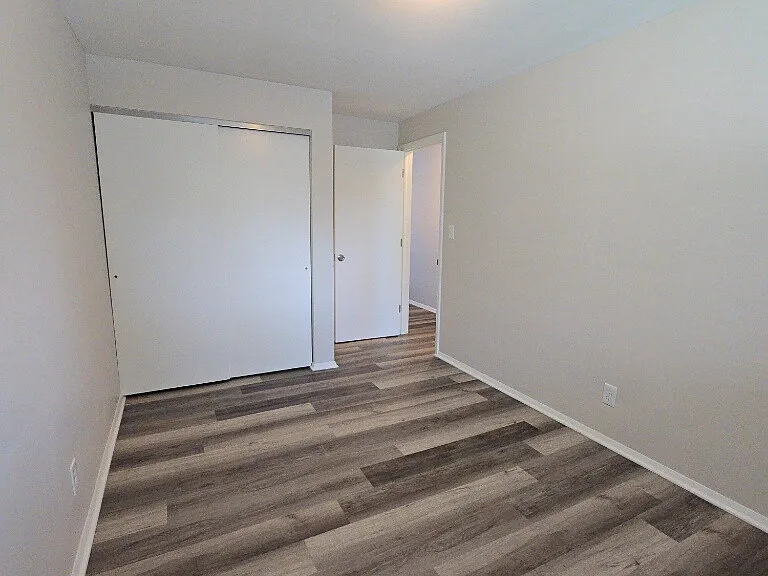 1015 E Pearl St #D — Photo 11