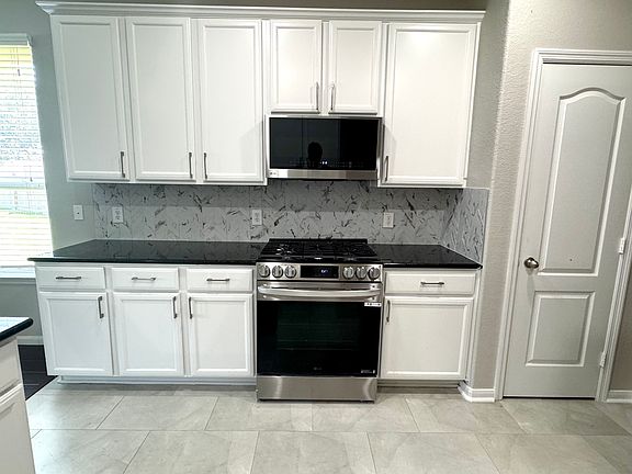 4th image of 5902 Preserve Ln