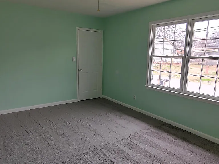 1000 Jeanette Ln — Photo 6