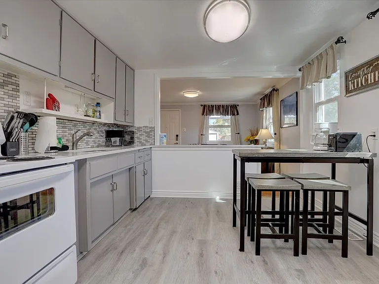 6940 W 55th Pl — Photo 8