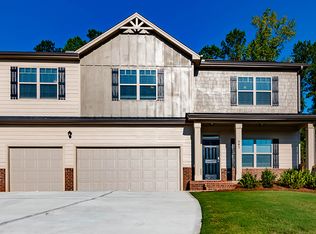 220 Blossom Wood Dr, Senoia, GA 30276