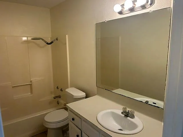 825 Mica Ln — Photo 10