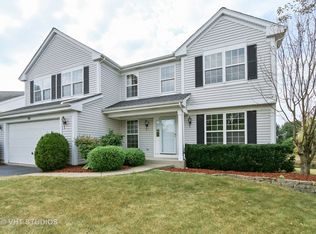 511 Ashford Ln, Grayslake, IL 60030