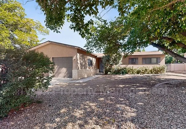 9509 Dona Marguerita Ave NE — Photo 1