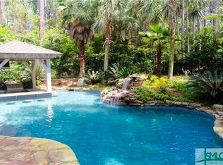 2 Hemingway Dr, Savannah, GA 31411