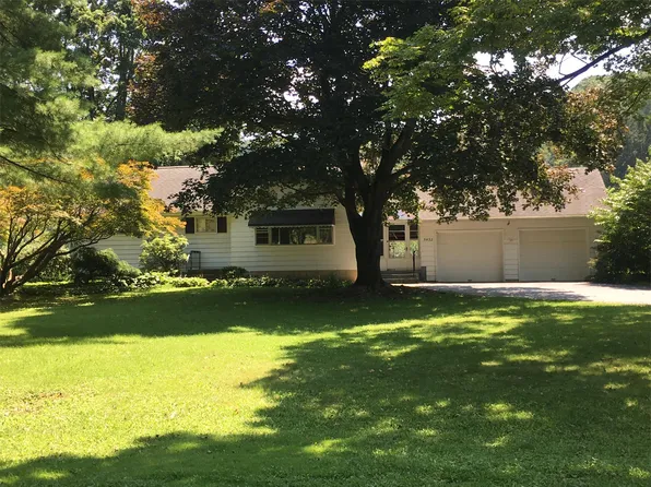 5432 Haasadahl Rd, Orefield, PA 18069