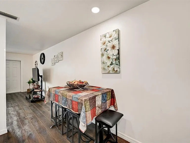 618 S Osprey Ave — Photo 12