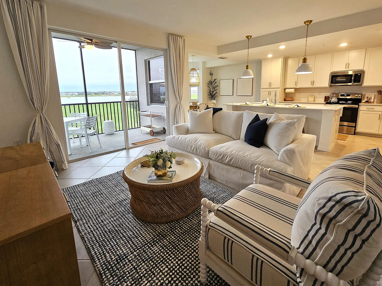 5749 Double Eagle Cir #4523 - The National - Bozzomo — Photo 3