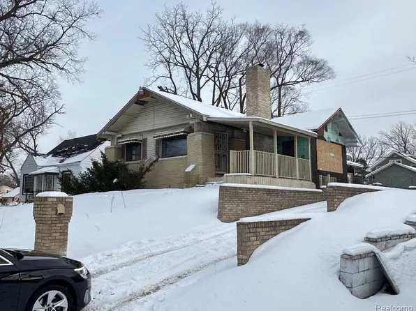 366 E Atherton Rd, Flint, MI 48507