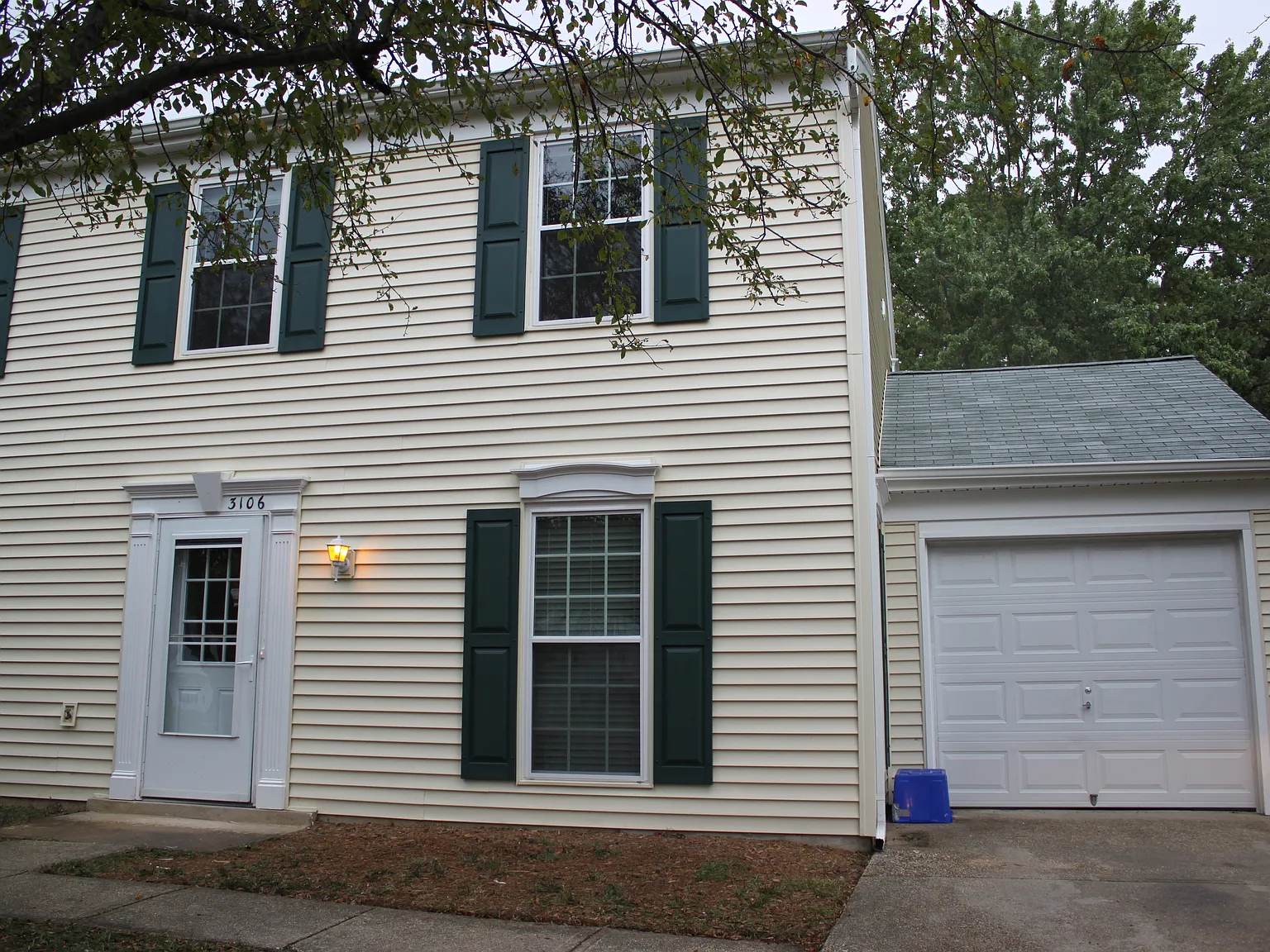 3 bed, 1.5 bath, 1160 sqft, $2,450 — Photo 1