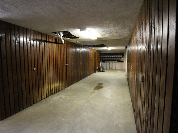 2nd image of 2316 Indian Mound Ave