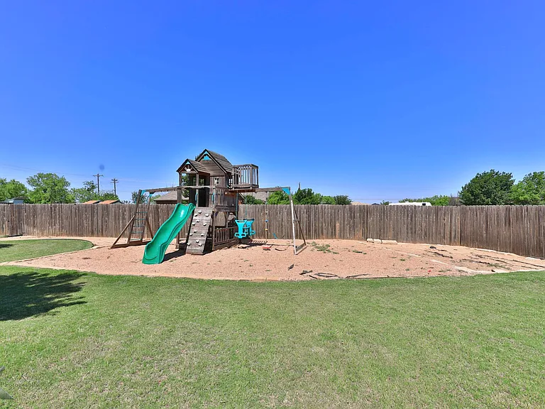342 Pilgrim Rd — Photo 37