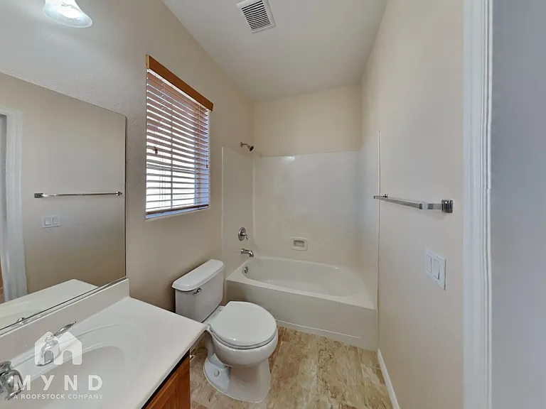 2000 Hollywell St — Photo 17