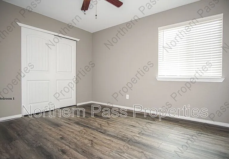 1077 Indigo Sky St — Photo 23