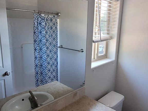 3rd image of 2422 NE 79th St