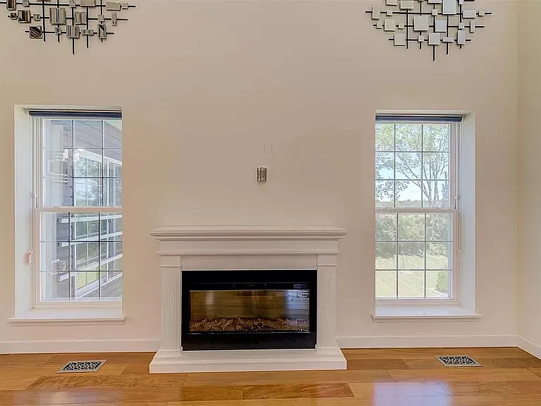 101 Hannahs Mill Dr — Photo 3