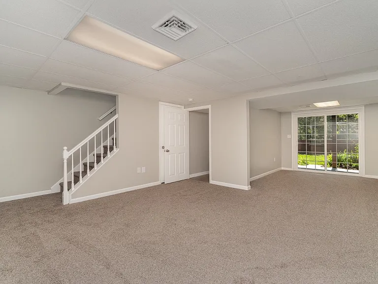 4193 Kittatinny Dr — Photo 14