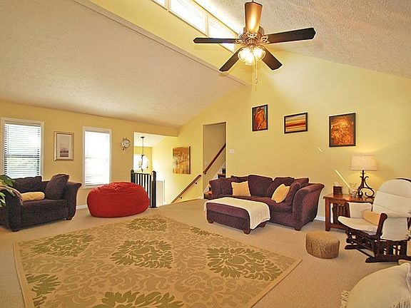 Huge Great Room with Soaring Ceiling