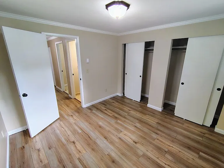 601 Sutton Ln — Photo 24