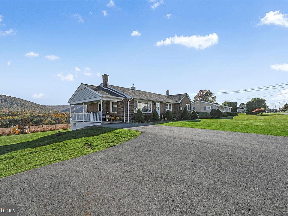 1443 W Maple St, Valley View, PA 17983 Zillow
