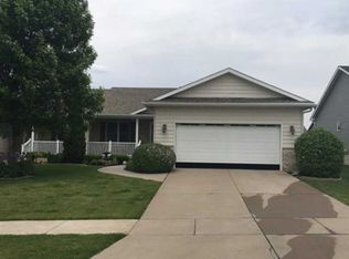1710 Jordyn Ct, Davenport, IA 52807
