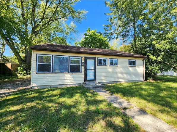 1303 Graystone Dr, Dayton, OH 45417