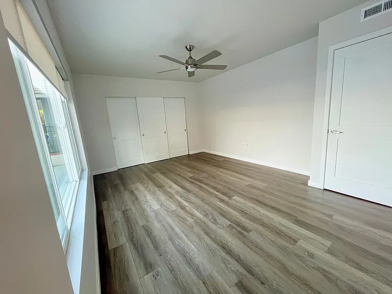 4135 Illinois St — Photo 15