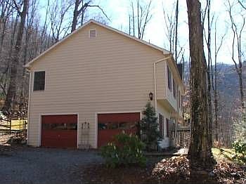 2nd image of 528 Henry Dingus Way