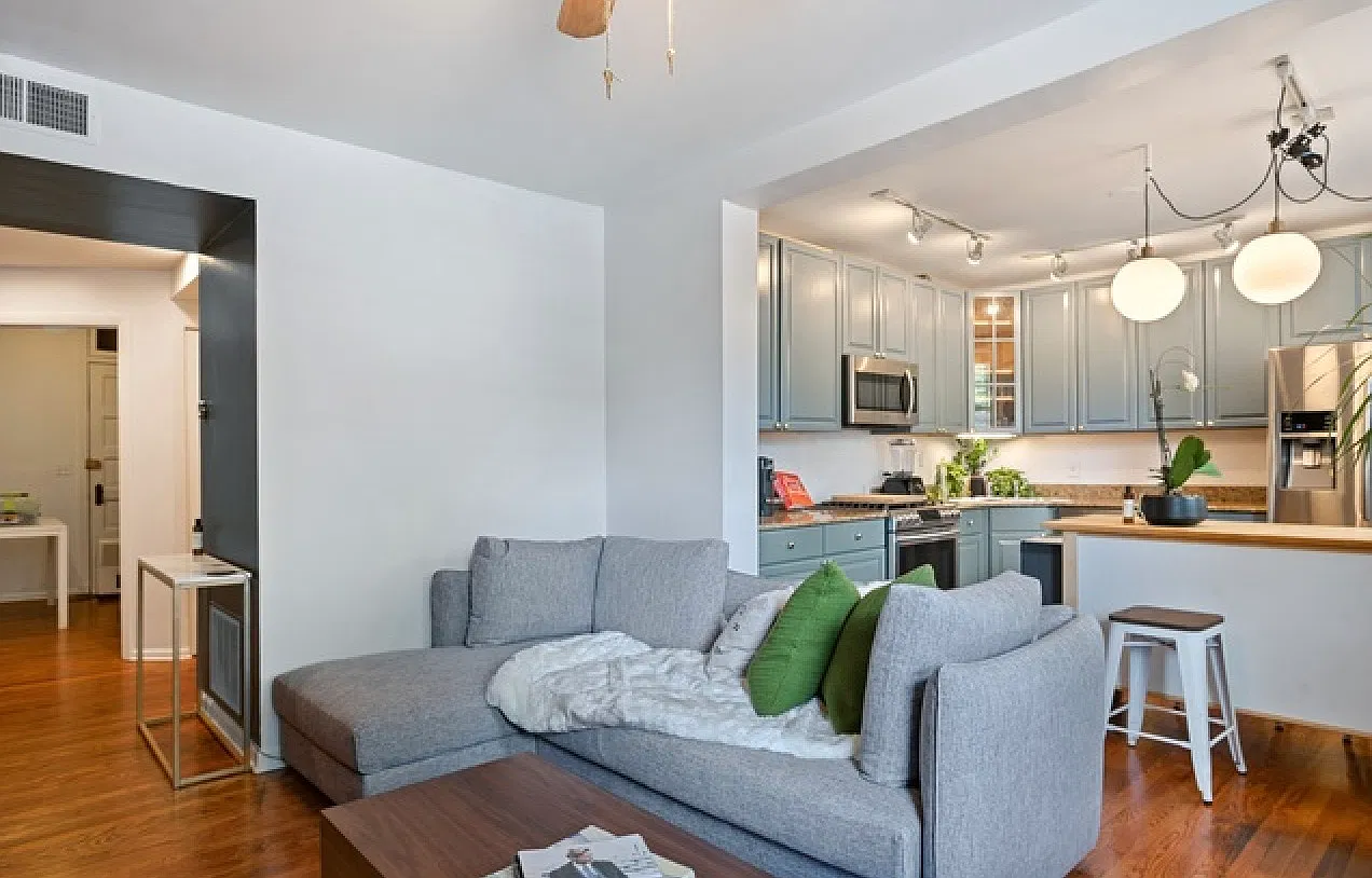 2 bed, 900 sqft, $2,000 — Photo 3
