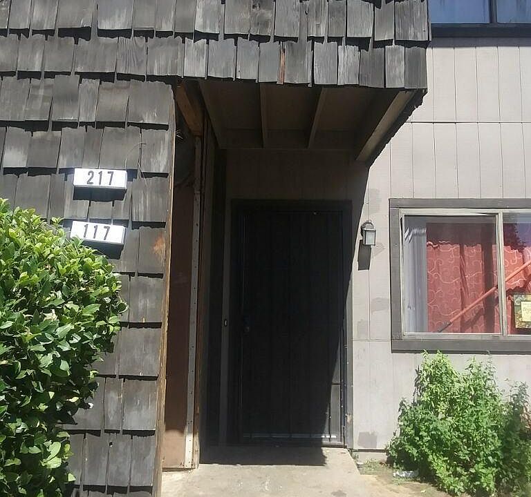 1st image of 1151 S Chestnut Ave Unit 117