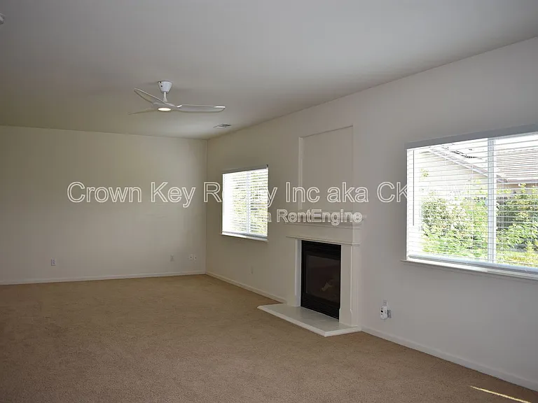 767 Bishop St — Photo 29