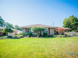 221 Catalina Dr, Defiance, OH 43512