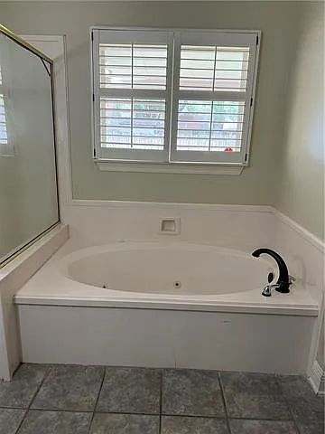 115 Ayshire Ct — Photo 16