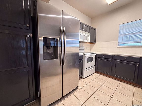 2nd image of 40 CHAPEL HILL CIR UNIT