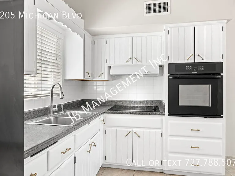 1205 Michigan Blvd — Photo 11