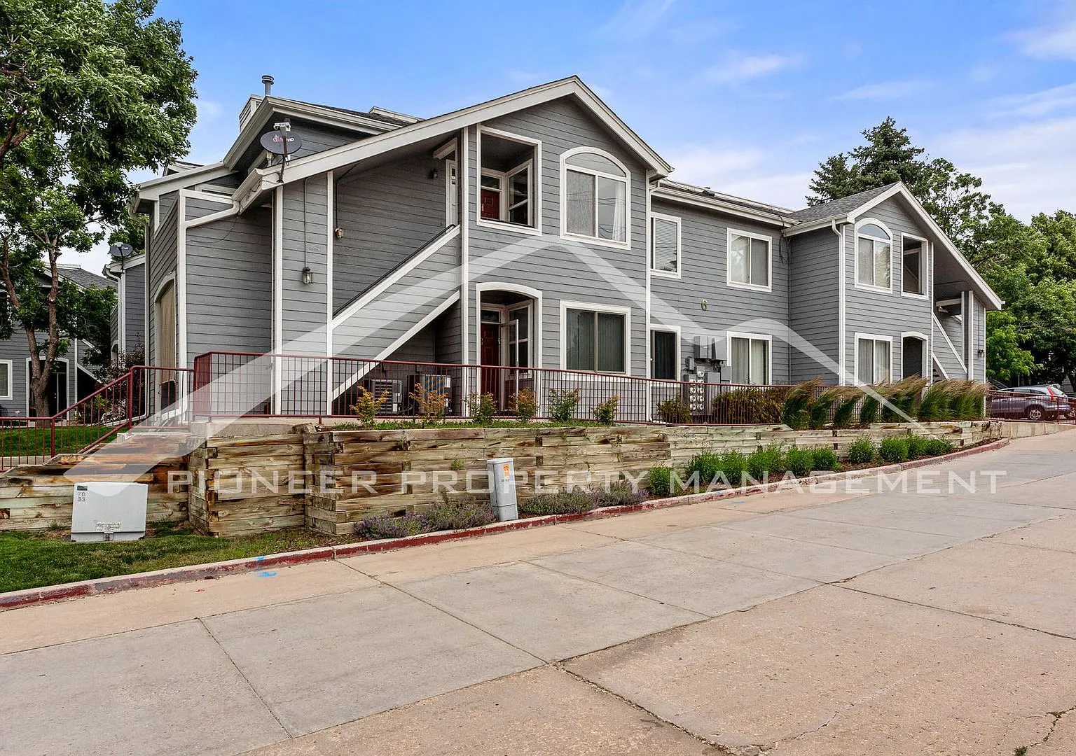 Charming House with Washer/Dryer and Central AC — Photo 1