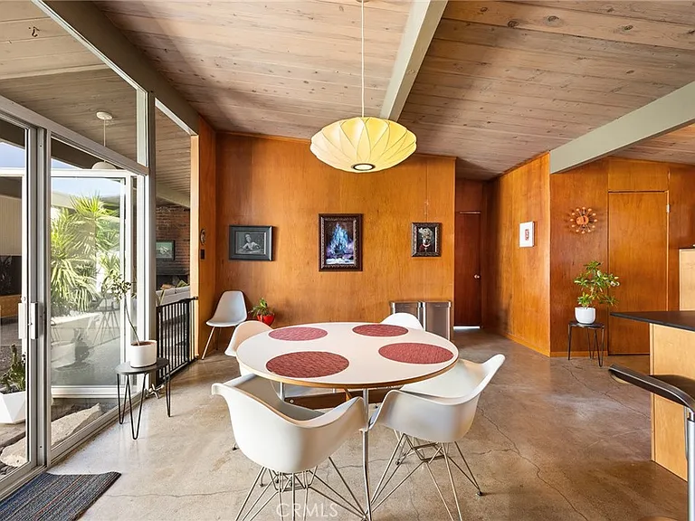 1131 N Encanto St — Photo 8
