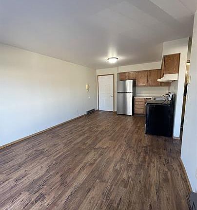 4th image of 455 W Smith Ave