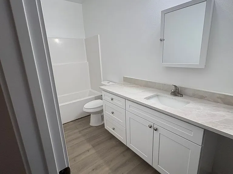 2390 Cascade St — Photo 13